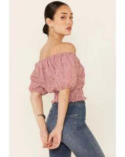 Beyond The Radar Women's Gingham Off-Shoulder Peasant Crop Top 7 Beyond The Radar Women's Gingham Off-Shoulder Peasant Crop Top -Ariat Western Outfitters 2000343879 600 P4