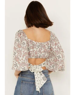 Beyond The Radar Women's Bandana Print Tie Back Top 7 Beyond The Radar Women's Bandana Print Tie Back Top -Ariat Western Outfitters 2000392300 103 P4